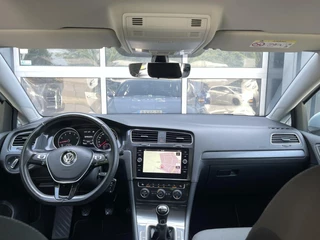 Volkswagen Golf Volkswagen Golf 1.5 TSI Highline R-Line NAVIGATIE|BLUETOOTH|PARKEERSENSOREN|STOELVERWARMING|R-Line Pakket - afbeelding nr 5