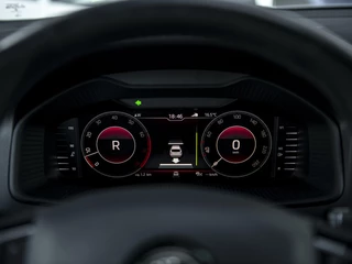 Škoda Karoq Škoda Karoq 1.5TSi ACT 150pk DSG Style Business | Leer | Navi  & App-Connect | 18