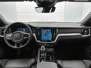 Volvo V60 Volvo V60 2.0 T6 AWD Plus Dark | 360° Camera | Trekhaak | Panoramadak | - afbeelding nr 7