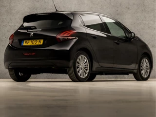 Peugeot 208 Peugeot 208 1.2 PureTech Sport (APPLE CARPLAY, NAVIGATIE, CLIMATE, GETINT GLAS, SPORTSTOELEN, CRUISE, PARKEERSENSOREN, NIEUWE APK, NIEUWSTAAT) - afbeelding nr 5