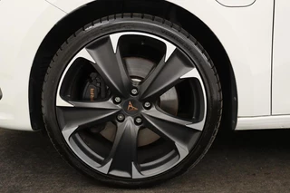 CUPRA Leon Cupra Leon 1.4 e-Hybrid VZ | Carplay | Stoel & stuurverwarming | Sfeerverlichting | Navigatie | PDC | Keyless | Full LED | Sportstoelen | PHEV - afbeelding nr 32