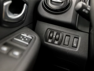 Renault Clio Renault Clio 0.9 TCe Sport (NAVIGATIE, LM VELGEN, CRUISE, SPORTSTOELEN, BASS REFLEX, ELEK RAMEN, NIEUWE APK, NIEUWSTAAT) - afbeelding nr 26