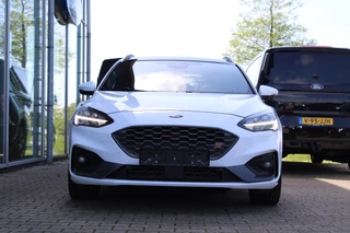 Ford Focus Ford Focus Wagon 2.3 EcoBoost ST-3 | Panoramadak |  Adaptive cruise control | Winter Pack | Camera | Trekhaak | Elektrische achterklep - afbeelding nr 3