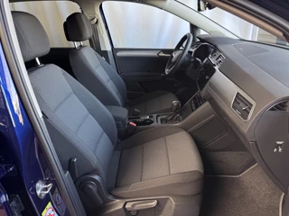 Volkswagen Touran Volkswagen Touran 1.5 TSI 150PK 7P CARPLAY NAVI CAMERA LED ELEK.KLEP VIR.COCKPIT DODE.HOEK DET. STOELVERW KEYLESS 7P 7PERS 09/2024 