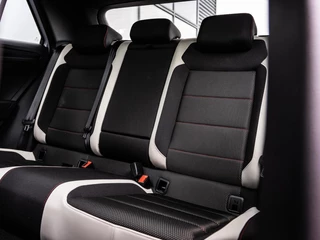 Volkswagen T-Roc Volkswagen T-Roc 1.5 TSI R-Line|PANO|19''|ACC|NAV|CARPLAY - afbeelding nr 14