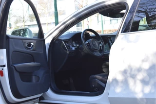 Volvo V60 | Pano.dak | Standkachel | Keyless | Camera | Stuurverwarming | Carplay | Full LED | Historie - afbeelding nr 39