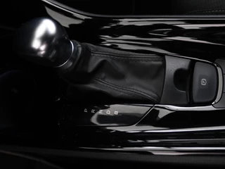 Toyota C-HR Toyota C-HR 1.8 Hybrid Style | Stoelverwarming | Trekhaak |  Adaptive cruise | JBL Sound | Camera | Navigatie | Keyless | Dodehoek detectie - afbeelding nr 19