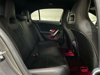 Mercedes-Benz A-Klasse Mercedes A-klasse 180 AMG Matgrijs Sfeerverlichting Carplay - afbeelding nr 24