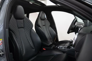 Audi RS3 Audi RS3 2.5 TFSI Quattro 2e Eig Pano CarPlay Carbon B&O Nardo Grey Dealer onderhouden - afbeelding nr 27