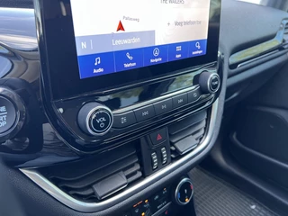 Ford Fiesta Ford Fiesta 1.0 EcoBoost Hybrid Titanium | Winter Pack | Navigatie | Camera - afbeelding nr 31