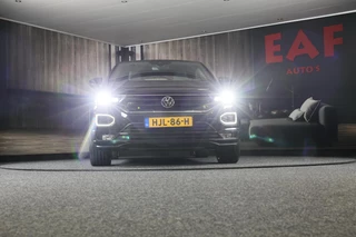 Volkswagen T-Roc Volkswagen T-Roc Cabrio 1.5 TSI R-Line / AUT / Acc / Digital Cockpit / Lane Assist / Dode Hoek / Leder / Camera / Navi / 20 Inch - afbeelding nr 26