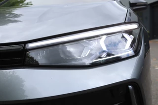 Volkswagen Passat Pano/IQ.Light/360/HK/Head-up/Navi Max/ACC/19