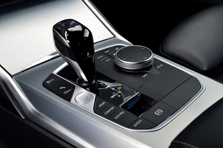 BMW 3 Serie BMW 3 Serie 320i M-Sport Business Edition Plus Rijklaarprijs-Garantie Leder Led Camera Navigatie 50 Jahre Edition - afbeelding nr 28