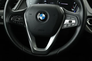 BMW 1 Serie BMW 1-serie 118i Advantage | Panoramadak | Stoelverwarming |  Camera | Sportstoelen | Full LED | Navigatie | Live Cockpit - afbeelding nr 8