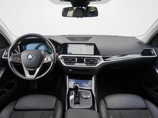 BMW 3 Serie BMW 3-serie Touring 330e 293pk Sport Line | Full LED | Carplay | Stoel/stuurverwarming | Trekhaak - afbeelding nr 4