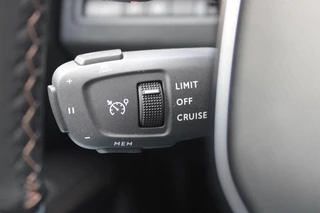 Peugeot 3008 Peugeot 3008 1.2 Hybrid 136PK GT | 360° CAMERA | NAVIGATIE | ADAPTIVE CRUISE CONTROL | APPLE CARPLAY/ANDROID AUTO | CLIMATE CONTROL | 18