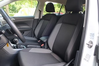 Volkswagen T-Cross Volkswagen T-Cross 1.0 TSI 110PK ACTIVE, Navi, Clima, Apple Carplay/ Android Auto, etc. - afbeelding nr 14