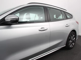 Ford Focus Ford Focus Wagon 1.0 125pk Hybrid Automaat ST Navigatie Climate control cruise control Carplay LM velgen Parkeersensoren Led Matrix koplampen - afbeelding nr 27