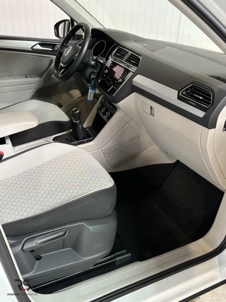 Volkswagen Tiguan Volkswagen Tiguan Comfortline Buss. | Navi | ACC | PDC | DAB+ | Clima | CarPlay | Org. NLD. | - afbeelding nr 42