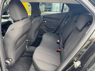 Peugeot 2008 Peugeot 2008 1.2 100pk PureTech Active - navi - led - apple/android auto - afbeelding nr 22
