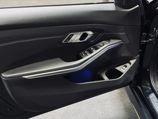 BMW 3 Serie BMW 3 Serie Touring 320i M-Sport | 20