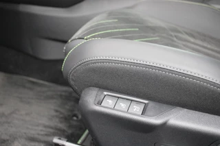 Peugeot 2008 Peugeot 2008 1.2 130PK AUTOMAAT GT PACK | NAVIGATIE | FULL LED KOPLAMPEN | DRAADLOZE APPLE CARPLAY/ANDROID AUTO | ADAPTIVE CRUISE CONTROL | CAMERA VOOR + ACHTER | CLIMATE CONTROL | LICHTMETALEN VELGEN 17
