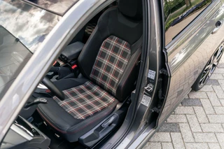 Volkswagen Polo Volkswagen Polo 2.0 TSI GTI Pano Dsg Camera - afbeelding nr 21