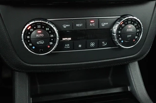 Mercedes-Benz GLE Mercedes-Benz GLE-klasse 350d 4MATIC | Panoramadak | Stoelventilatie |  Adaptive cruise | Carplay | 360 camera | Trekhaak | Entertainment | Stuurverwarming | Massage | Leder | Memory | Keyless | Luchtvering - afbeelding nr 23
