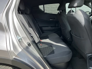 Toyota C-HR Toyota C-HR 1.8 Hybrid Team D AUT. | 1e eigenaar | navigatie | stoel/stuurverw. | camera | carplay | parkeersensoren - afbeelding nr 19