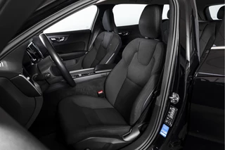 Volvo V60 Volvo V60 2.0 B3 163 PK Essential Edition - Automaat | Dig. Cockpit | Cruise | Stoel-+Stuurverw. | PDC | NAV + App. Connect | ECC | Elek. Klep | DAB | LM 17