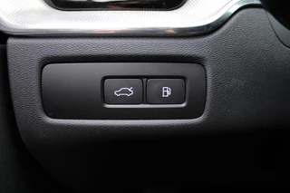 Volvo XC60 Volvo XC60 2.0 T8 Plug-in hybrid AWD Plus Dark | Luchtvering | 360 | H&K | Trekhaak - afbeelding nr 38