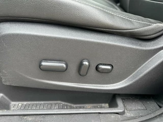 Ford C-MAX Ford C-Max 2.0 Plug-in Hybrid Titanium Plus Navi Climate Cruise Stoelverwarming - afbeelding nr 6