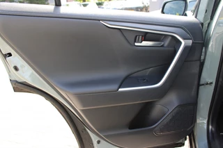 Toyota RAV4 Toyota RAV4 2.5 Hybrid Style Pano/Navi/19
