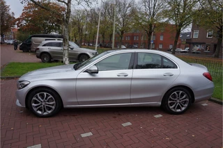 Mercedes-Benz C-Klasse Mercedes-Benz C-Klasse 350 e Lease Edition Plus MEEST LUXE UIVOERING 211 PK 2E EIGENAAR NED AUTO - afbeelding nr 2
