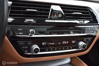 BMW 5 Serie BMW 520i Touring M-Sport Bluestone Pano Comfortstoel 360°Camera HUD Leder HiFi Adaptive LED 19