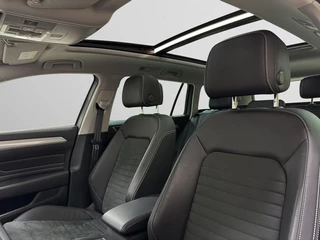 Volkswagen Passat Volkswagen Passat Variant 1.4 TSI Hybride 218PK DSG|Pano|Nardo Grey Trekhaak|Navi|Virtual Cockpit|Carplay - afbeelding nr 9