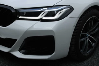 BMW 5 Serie BMW 5-serie 520i M-SPORT LASER MEMORY LEDER CAMERA SFEERVERLICHTING - afbeelding nr 11