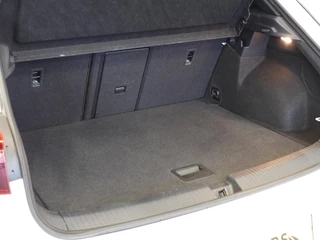 Volkswagen T-Roc Volkswagen T-Roc 1.0 TSI R-Line Business Airco Navi Carplay PDC VA Massage Full LED Adaptive Cruise Control Ambiente verlichting - afbeelding nr 41