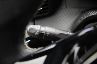 Peugeot e-208 Peugeot e-208 GT 350 50 KWH - Carplay, Digitaal Cockpit, Camera, Stoelverw. SOH 90% - afbeelding nr 16