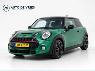 MINI 3-deurs 2.0 Cooper S 60 Years Edition | Leder | Panoramadak | Harman/Kardon