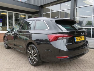 Škoda Octavia Škoda Octavia Combi 1.4 TSI 204pk IV PHEV Business Edition / Stoel & stuurwiel verwarming / Navi / Led / 18 Inch / BOVAG garantie - afbeelding nr 14