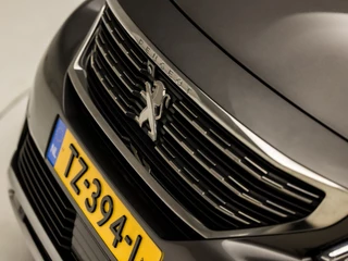 Peugeot 5008 Peugeot 5008 1.2 Puretech Sport 7 Persoons (APPLE CARPLAY, GROOT NAVI, LEDER, STOELVERWARMING, 360 CAMERA, SPORTSTOELEN, KEYLESS, GETINT GLAS, TREKHAAK, DAB+, NIEUWE APK, NIEUWSTAAT) - afbeelding nr 35