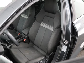 Audi A3 Audi A3 Sportback 30 TFSI Business edition Automaat | Trekhaak | Navigatie | Appel CarPlay | Cruise Control | DAB | LED | LMV - afbeelding nr 5