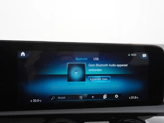 Mercedes-Benz A-Klasse Mercedes-Benz A-Klasse 250e AMG // Panoramadak // Memory // Trekhaak // Keyless // Carplay // Sfeerverlichting // MultiBeam LED // Night Pakket // Augmented Reality - afbeelding nr 31