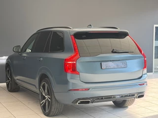 Volvo XC90 Volvo XC90 2.0 T8 Twin Engine AWD R-Design Pano|Lucht|22''|HUD|B&W Geluid - afbeelding nr 9