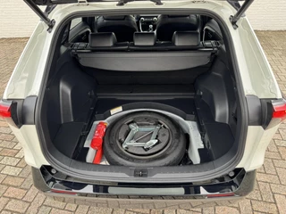 Toyota RAV4 Toyota RAV4 2.5 Hybrid AWD Dynamic Adaptieve cruise control Climate control Stoelverwarming Dodehoekdetectie Keyless Full LED - afbeelding nr 20