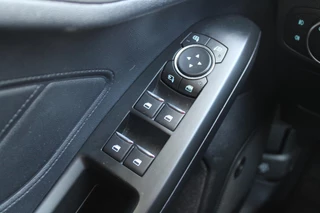 Ford Focus Ford Focus 1.0 EcoBoost Titanium Business | Winter Pack | Full LED | 10-weg verstelbare stoel | 17 inch | Camera | Head up Display | Bang&Olufsen - afbeelding nr 9