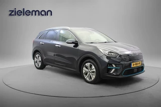Kia e-Niro ExecutiveLine 64 kWh - Carplay, Camera, Leer, Memory, Trekhaak, Stoelverw. SOH 100%