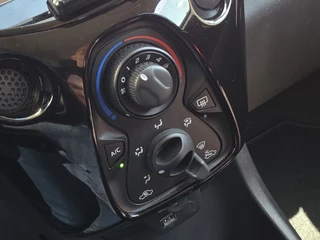 Peugeot 108 Peugeot 108 1.0 e-VTi Allure, Lm Velgen! Navi! Apk 5-2026! Zondag OPEN! - afbeelding nr 16