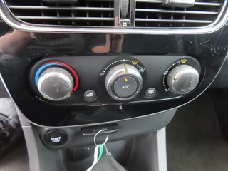 Renault Clio Renault Clio Estate 0.9 TCe LIMITED + AIRCO/CRUISE/LMV/PDC/NAV - afbeelding nr 8